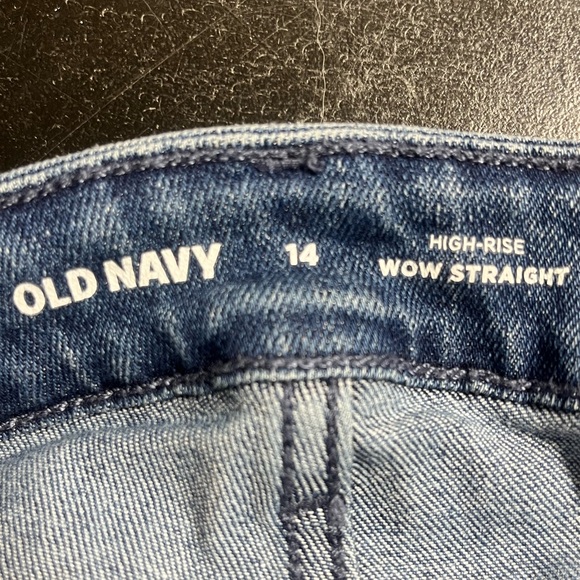 Old Navy high-rise ‘wow’ straight leg jeans, size 14 regular length- LIKE NEW - Picture 2 of 8
